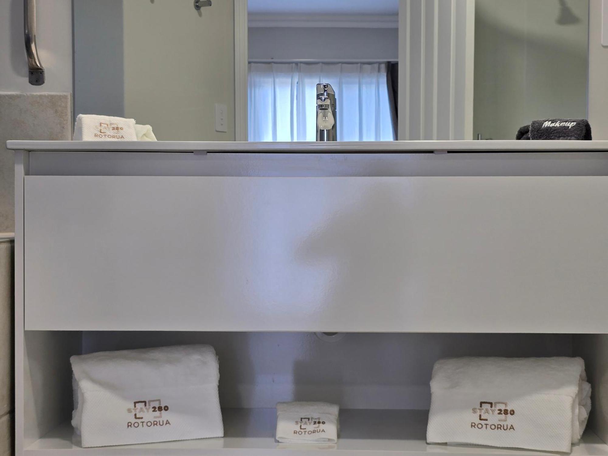 Stay 284 Rotorua - Refurbished Modern Accommodation Esterno foto